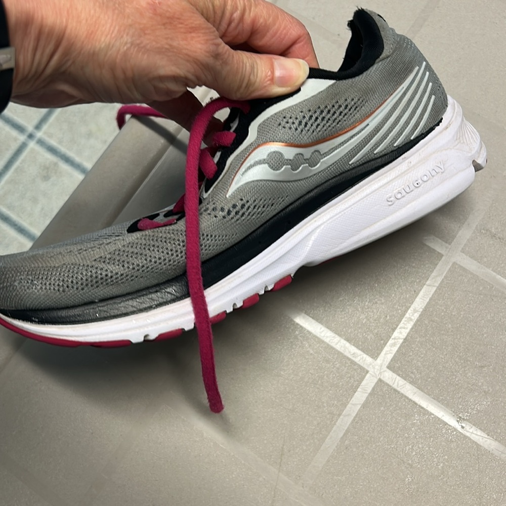 Saucony Ride 14 Running Shoes - Picture 10 of 13